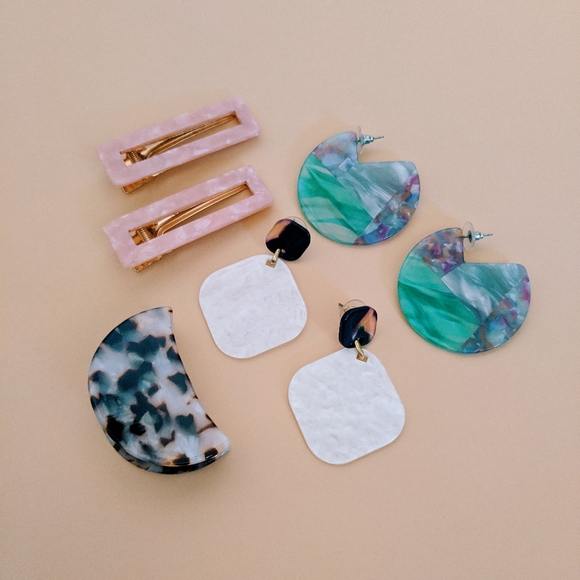 Urban Outfitters Accessories - Bundle of Marbled Resin Earrings and Hair Clips